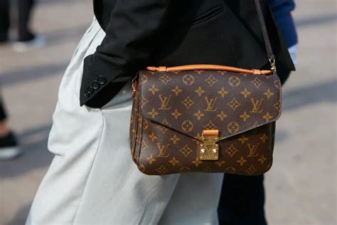 louis vuitton looping crossbody|louis vuitton crossbody wallet.